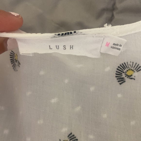 White patterned blouse - Picture 4 of 6